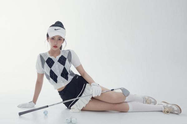 《攀上高枝后，我过得有声有色》孟庆妤阮时谙章节精彩试读