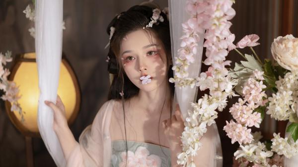 盛皎皎厉景麟精彩章节免费试读 胎儿心声泄露！帮亲妈卷成富贵花小说 大结局