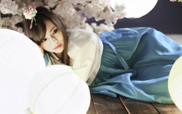 拥挤车厢识嫌犯，我就是罪犯克星！免费阅读(周屿秦知雪全本资源) 无广告