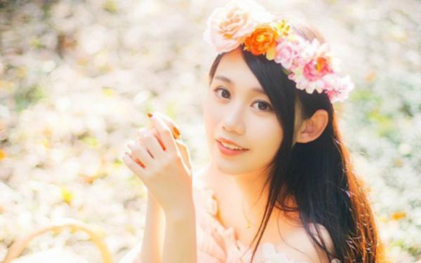 《凤七弦龙渊萧承嗣》小说章节目录免费试读 帝君策反，直播女帝寝宫秘事小说全文